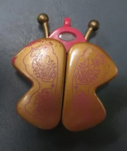 American Girl Puppenzubehör - Käfer Spielzeug - öffnet Flügel 2 Zoll Größe - Bild 1 von 3
