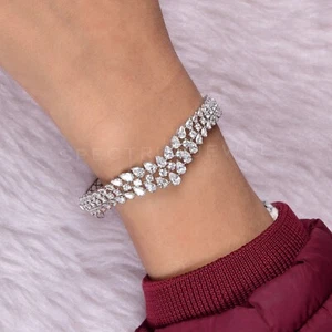 Brazalete de tenis Chevron de diamantes naturales de lujo de 7,02 quilates de oro blanco de 14 quilates regalo - Imagen 1 de 12