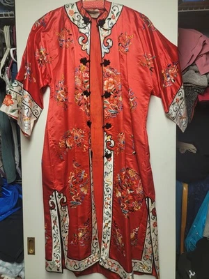 Vintage Bai Hua Red Chinese Jacket Silk Hand-Embroidered Floral Pagoda Design - Image 1 of 4