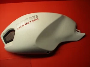 OEM ORIGINAL DUCATI 696 796 1100 MONSTER CUBIERTA DEL TANQUE LADO IZQUIERDO 48032601B - Imagen 1 de 5