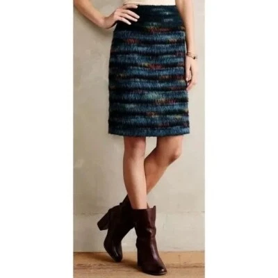Falda para mujer Maeve Anthropologie mezcla de lana emplumada lápiz motivo azul talla 2 Foto 1 de 4