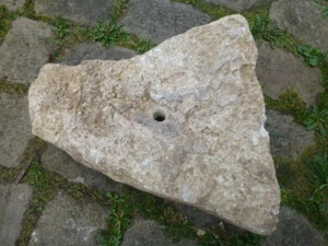 Quellstein Brunnenstein mit Loch für Quellsteinbrunnen Naturstein Nr. 6 Unikat - Bild 1 von 10