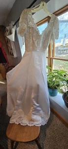 Size 6 Santa Monica Davids Bridal Wedding Dress - Picture 1 of 16