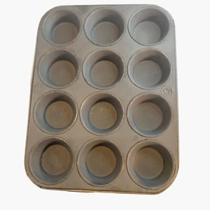 12 Cup Muffin Cupcake Pan Non Stick Baking Tray - Picture 1 of 9