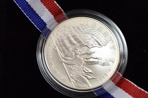 US 2012 P  STAR SPANGLED BANNER $1 UNC IN MINT  PACKAGE-MINTAGE 7,006 - Picture 1 of 7