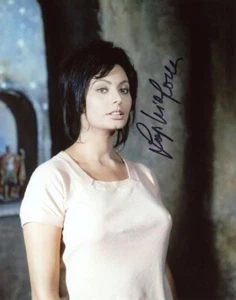 SOPHIA LOREN SIGNED AUTOGRAPHED 8x10 PHOTO ITALIAN SEX SYMBOL ICON BECKETT BAS - Picture 1 of 2