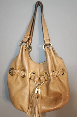 Michael Kors Women's Camden  Drawstring Shoulder Tote Suntan Leather - Imagem 1 de 4