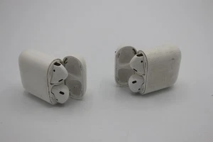 Apple Airpods - Picture 1 of 6