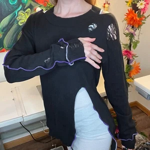 Camisa de momia para mujer talla pequeña negra púrpura recortada hecha en EE. UU. Festival Suéter - Imagen 1 de 11