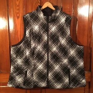 LANE BRYANT REVERSIBLE VEST FALL WINTER BLACK WHITE ZIPPER PUFFER PLAID 26 / 28 - Picture 1 of 3