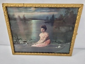 Antiguo Estampado enmarcado Mujeres en Barco Ullman Litografía Arte de Pared Colgante Madera Dorada - Imagen 1 de 7
