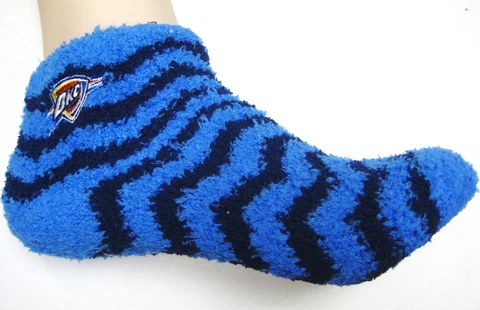 Oklahoma City Thunder Chevron  Socks  Women's Fuzzy  M Medium 6-11 Men  5-10 Cover