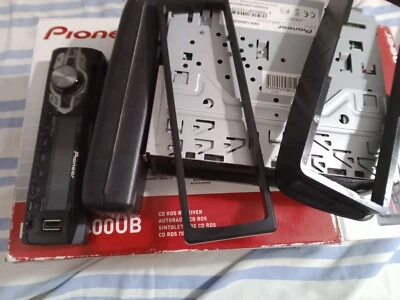 autoradio Auto Pioneer usb mp3 DEH-1400UB - Immagine 1 di 3