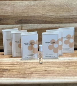 6X Marc Jacobs Daisy Love For Women EDT 0.04oz/1.2ml Sample Mini Spray Vials - Picture 1 of 3