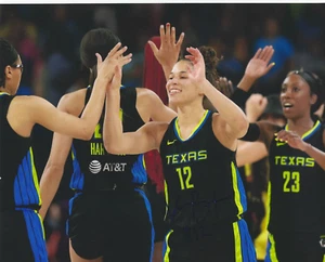 VERONICA BURTON Signed 8 x 10 Photo WNBA Basketball DALLAS WINGS Northwestern - Picture 1 of 1