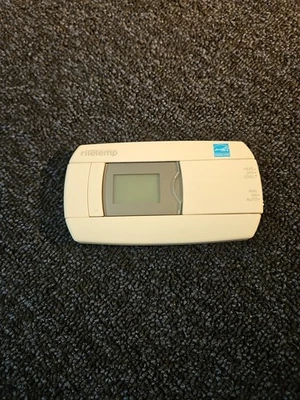 Проверенный универсальный программируемый термостат RiteTemp 6022 5-1-1 - Изображение 1 из 4