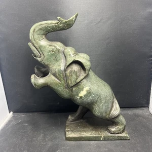 Elefante tallado en piedra serpentina vintage - Imagen 1 de 8