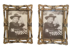 Zwei Metall Bilderrahmen 3,5 x 5 mit Gold Emaille & Strass selbststehend Vintage - Bild 1 von 4