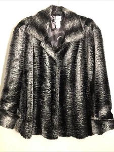 Giacca donna Chico’s nera e grigia in pelliccia sintetica ombreggiata, taglia 2 - Foto 1 di 8