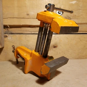 Pony Clamp On Bench Vise 2 1/2" Opening 3" Jaw Light Duty   Swanky Barn - Picture 1 of 12
