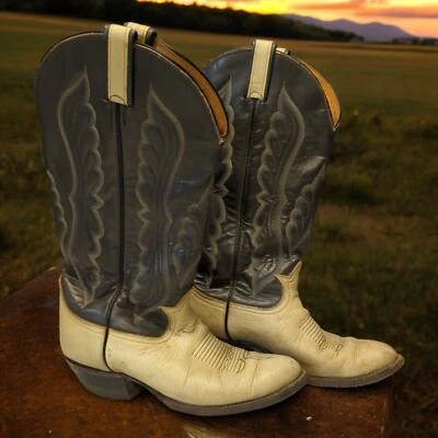 Tony Lama VINTAGE Leather & Lizard Cowboy Boots 8D Style 8560 - Image 1 of 4