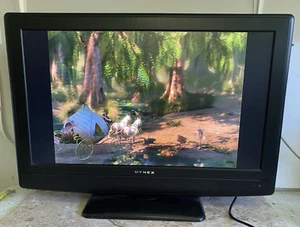 Dynex DX-32L150A11 32" Inch Screen 720p HD LCD Television With Remote WORKS - Picture 1 of 15