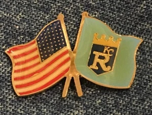 Alfiler de solapa de los Kansas City Royals ~ bandera ~ EE. UU. ~ logotipo ~ Grandes Ligas ~ Años 90 de colección - Imagen 1 de 3