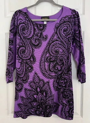 NUEVO Suéter Bob Mackie Largo Túnica Peso Ligero Negro Paisley en Púrpura Talla 1X Foto 1 de 4