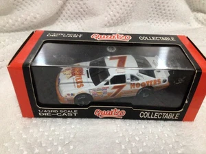 Quartz 1/43 Die-Cast Allen Kulwicki #7 Hooters Ford Thunderbird NASCAR - Picture 1 of 2