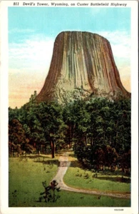Postal Torre del Diablo Wyoming en Custer Battlefield Highway - Imagen 1 de 2