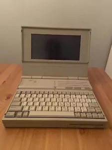 Vintage Compaq LTE 286 Portable Laptop Computer - Picture 1 of 4