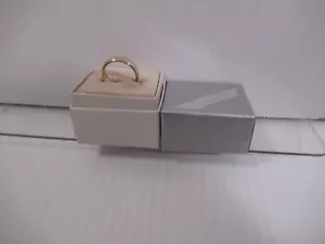 Anillo Galvanizado Oro JC Penney Joyería Talla 6 con Caja - Imagen 1 de 2