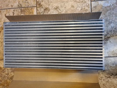 Intercooler vibrante água-ar núcleo alto desempenho 25" largura x 11,75" x 4,5" - Imagem 1 de 4