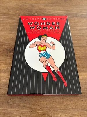 Wonder Woman Volumen # 4 DC Archivo Ediciones Tapa Dura Libro de Novela Gráfica 2 J353 Foto 1 de 2