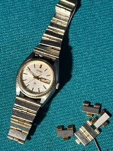 Damen Seiko silber & goldfarben 8523-0059 Day Date, funktioniert nicht - Bild 1 von 4