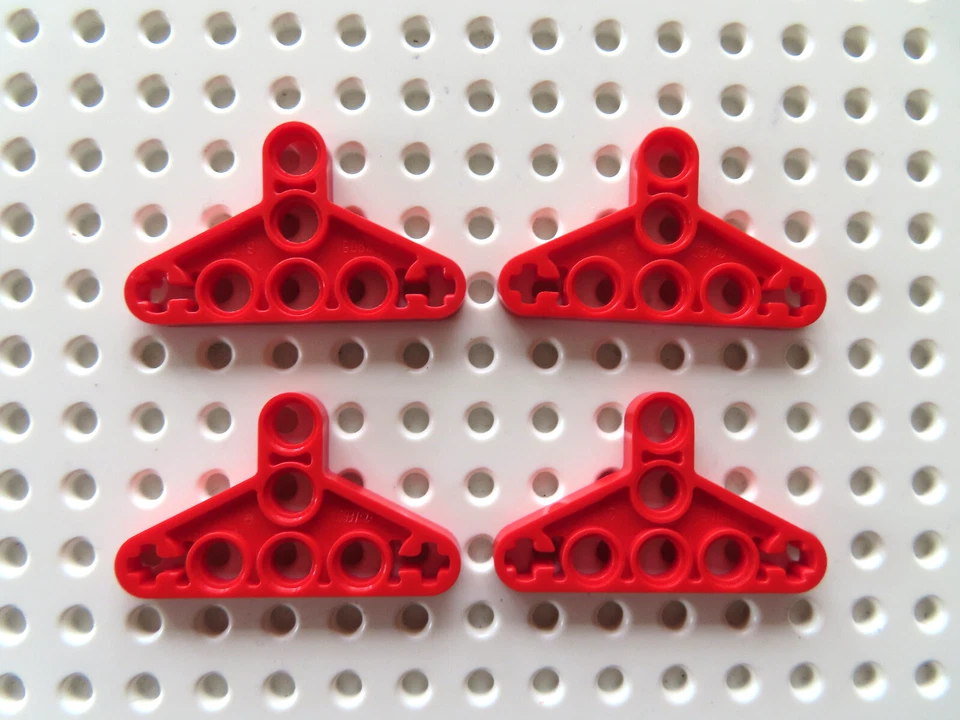 Lego 4 x Technic Liftarm flach Triangel 2905   rot - Bild 1 von 1