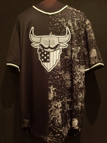 Chicago Bulls Fans, Rare Finest Thread Luxury Goods Jersey Top Mens XL  US Flag Cover