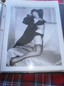 BETTIE PAGE SIGNED ORIGINAL PHOTOGRAPH - Picture 1 of 4