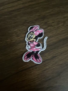 MINNIE MOUSE - Toppa ricamata da stiro/cucito - Foto 1 di 3
