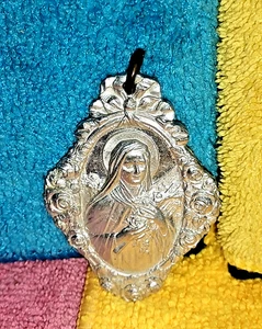 Medaglia vintage cattolica Santa Teresa di Gesù Bambino tono argento - Foto 1 di 2