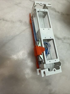 Siemon Company M1-50R Prewired Block, S66, M Series 4X50, 25 Pair Front Punch - Picture 1 of 5