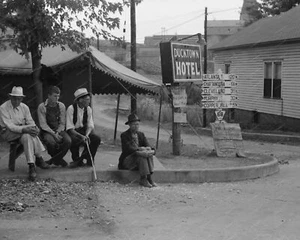 Ducktown Hotel Town Folk 1940s Vintage 8x10 Reprint Of Old Photo 2 - Bild 1 von 1