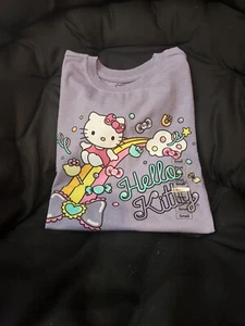 HELLO KITTY, SHORT SLEEVE, LIGHTWEIGHT, SOFT TO TOUCH, GRAPICH, PURPLE T-SHIRT! - Picture 1 of 1