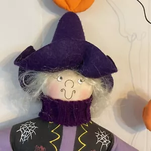 Vintage Overly-Raker 22 Zoll hängende Halloween Stoff Hexe Puppe mit Draht Kürbisse - Bild 1 von 7