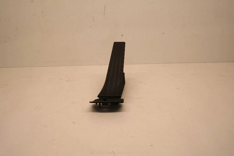 2010  BMW 750LI ACCELERATOR GAS PEDAL  - Image 1 of 4
