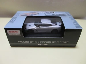 Kyosho 1/64 Nissan GT-R GT-R Nismo Minicar Collection Nissan GT-R silber - Bild 1 von 2