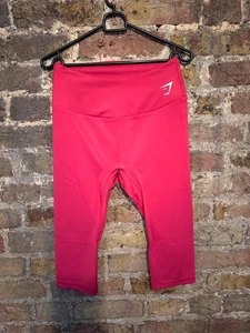 BNWT Gymshark Women's Pink Capris - Large - Picture 1 of 4