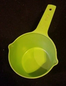 LUSTROWARE Green Plastic 1 Cup Measuring Cup - Picture 1 of 8