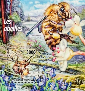 NIGER BEES STAMPS S/S MNH 2015 FAUNA WILDLIFE NATURE INSECT BUG FLOWERS FOREST - Picture 1 of 1