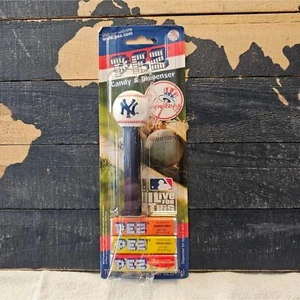 Pez New York Yankees Baseballspender und Süßigkeiten - Bild 1 von 13
